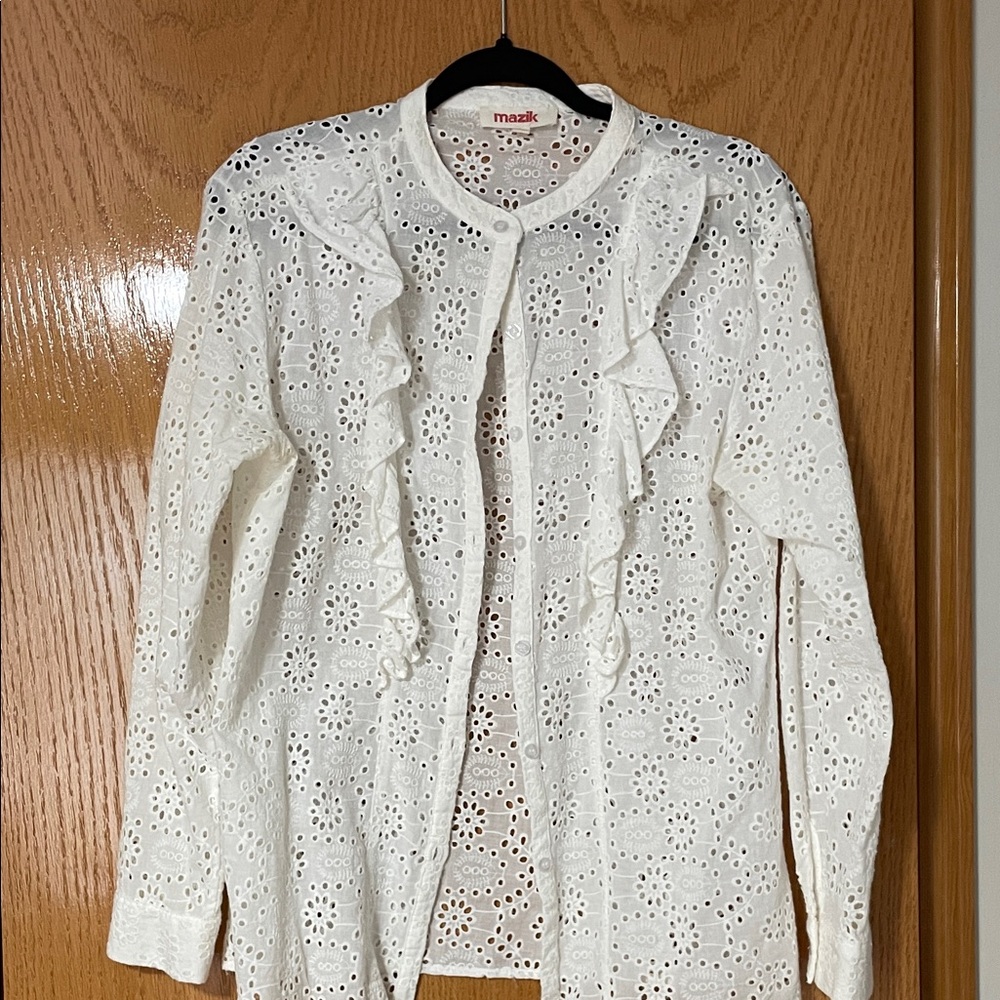 L women’s Mazik white/Cream Eyelet Ruffle Blouse 100% cotton
